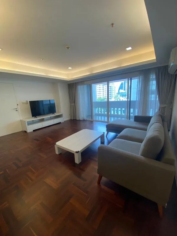 Sethiwan Mansion Sukhumvit 49 — photo 1