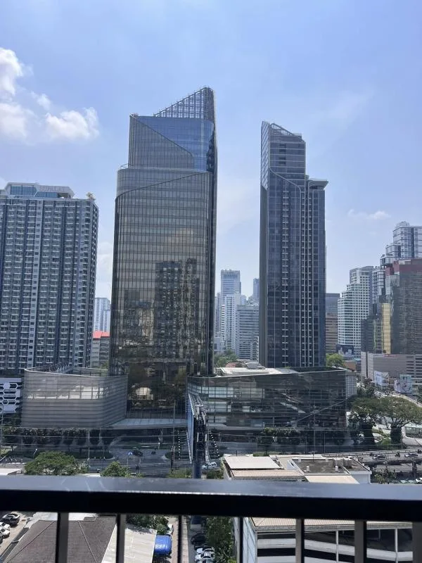 Life Asoke — photo 13