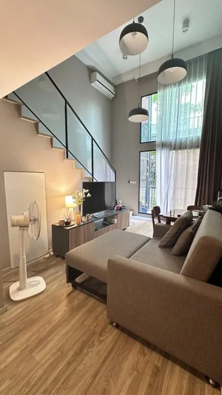 Blossom Condo @ Sathorn - Charoenrat — photo 1