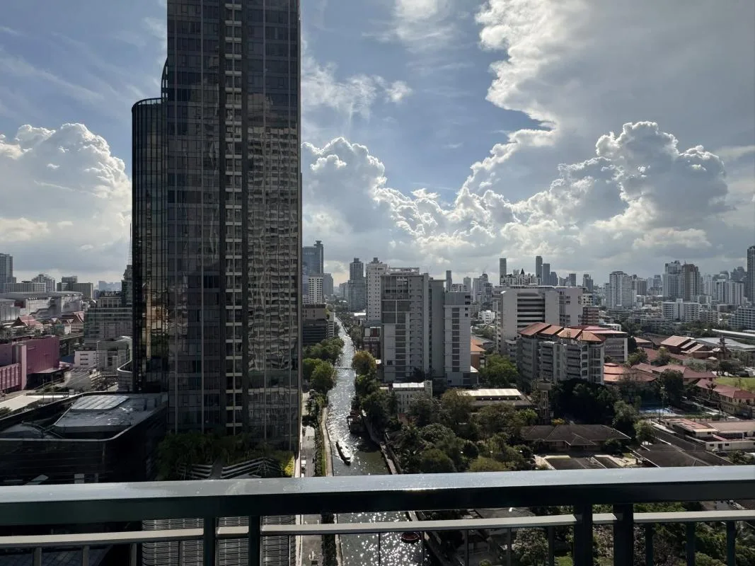 Q Asoke — photo 11