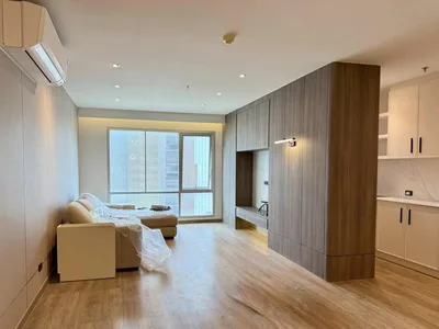 Silom Grand Terrace