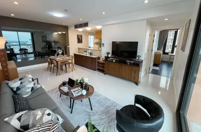 Aguston Sukhumvit 22