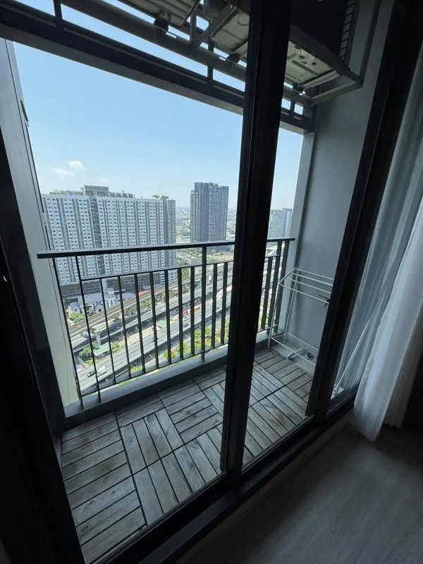 Life Sathorn Sierra — photo 9
