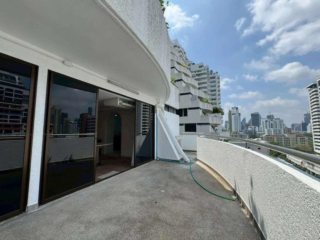 Supalai Place — photo 16