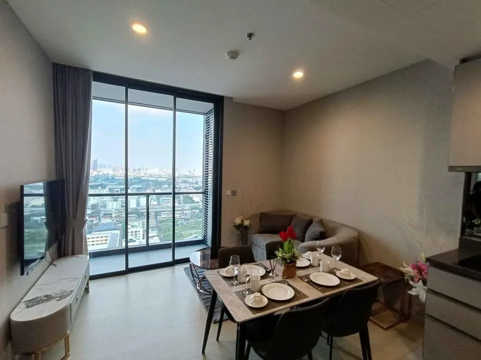 The Extro Phayathai-rangnam — photo 1
