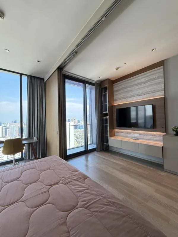 Ashton Silom — photo 2