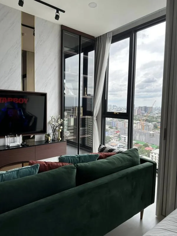Mazarine Ratchayothin — photo 2