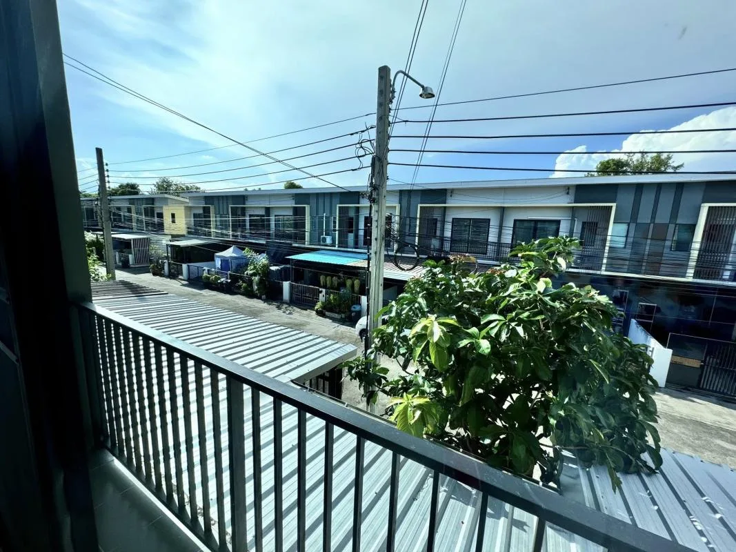 The Connect Pattanakarn 38 — photo 12