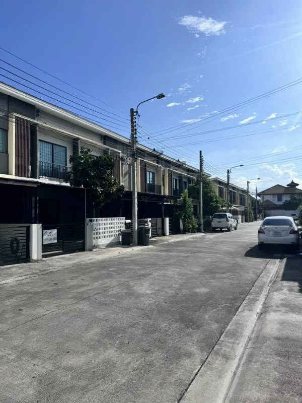 The Connect Pattanakarn 38 — photo 9