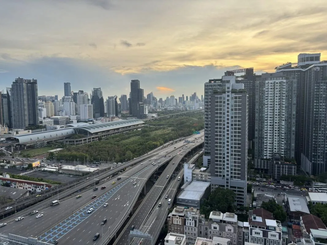 Ideo Rama 9 - Asoke — photo 8