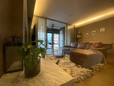 Siamese Exclusive Queens