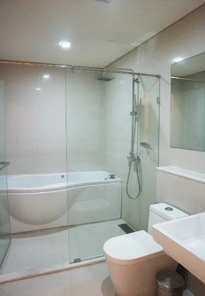 Ivy Thonglor — photo 2