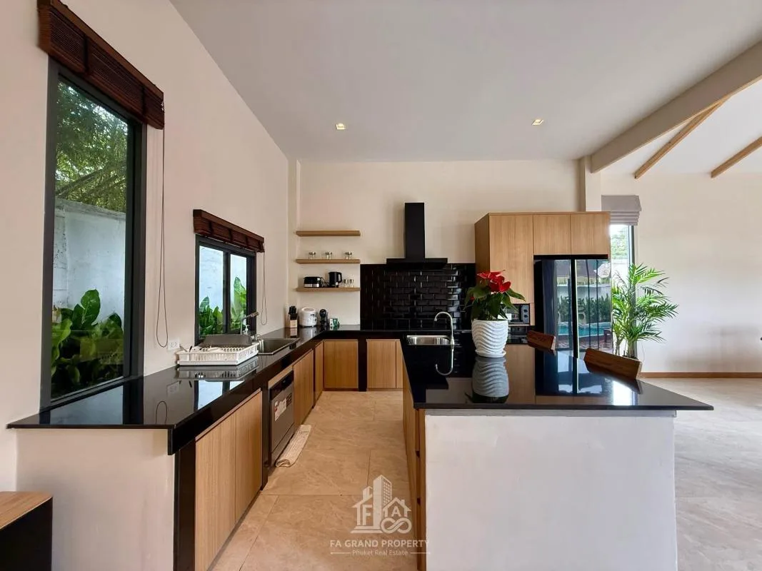 Urmi Villa — photo 13