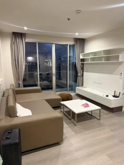 The Room Sathorn - Taksin