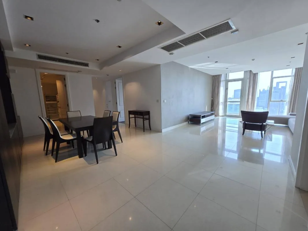 Athenee Residence — photo 2