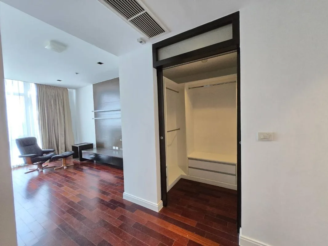 Athenee Residence — photo 2