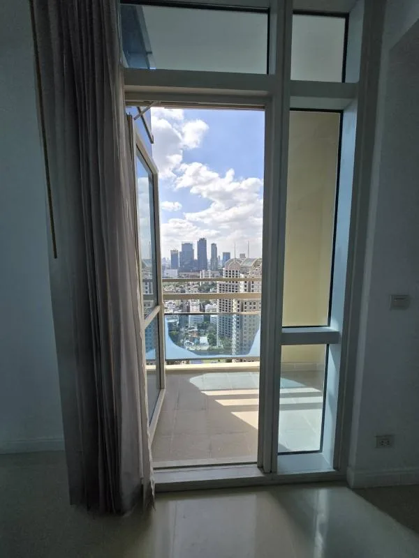 Athenee Residence — photo 9