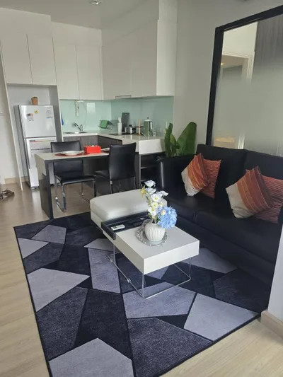 Urbano Absolute Sathon - Taksin