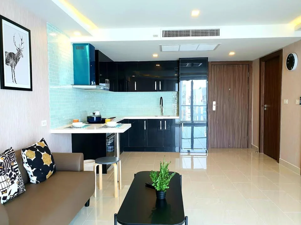 Grand Avenue Residence — photo 3