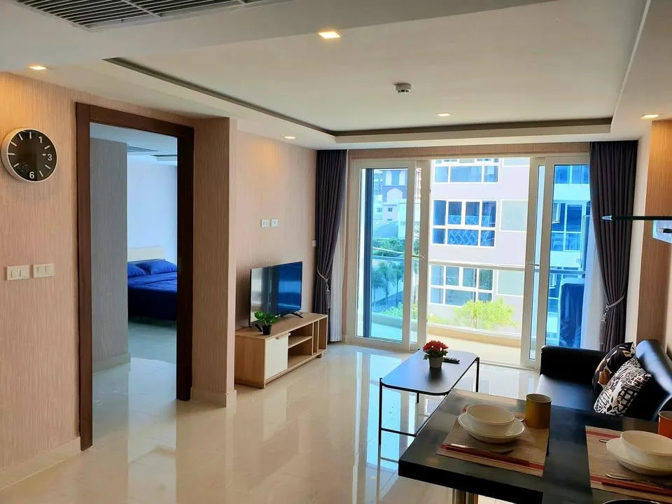 Grand Avenue Residence — photo 4