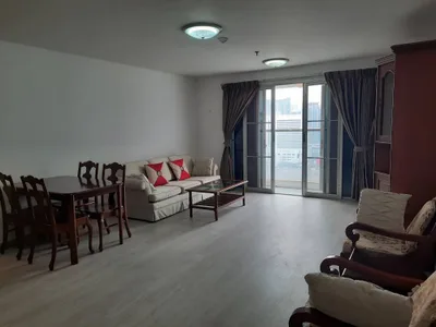 Sukhumvit Suite