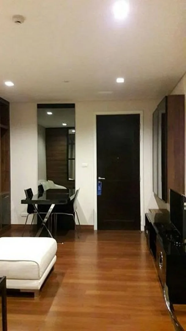 Ivy Thonglor — photo 3