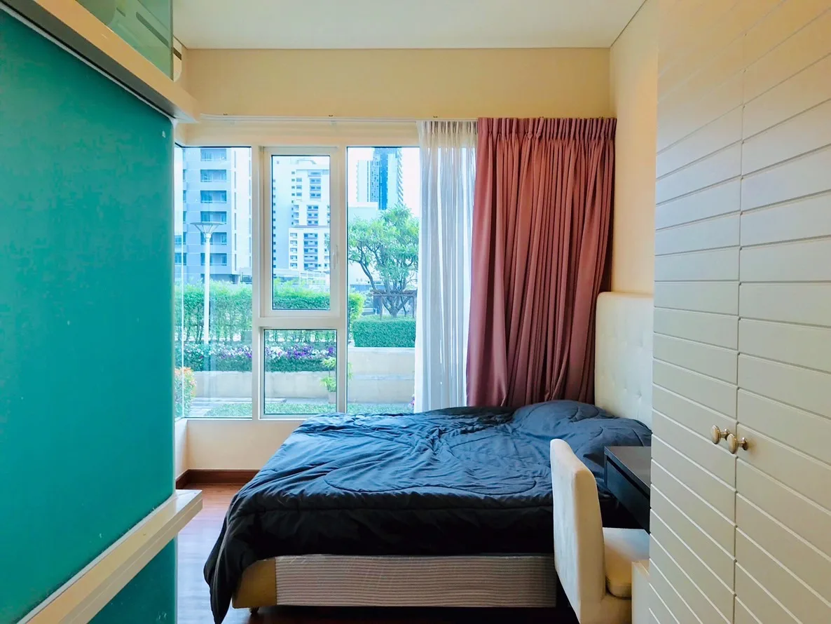 Ivy Thonglor — photo 3