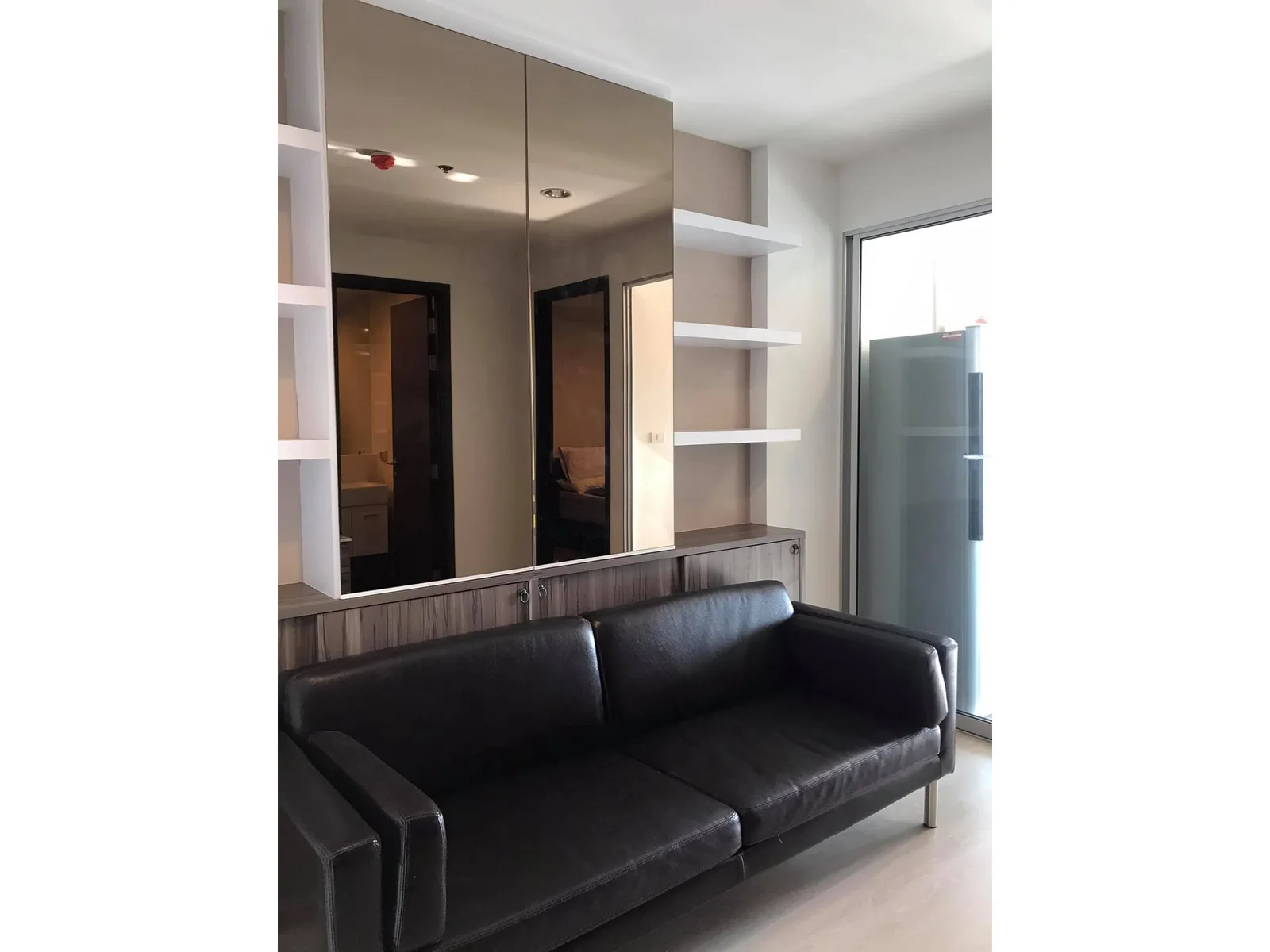 Rhythm Sathorn - Narathiwas — photo 1