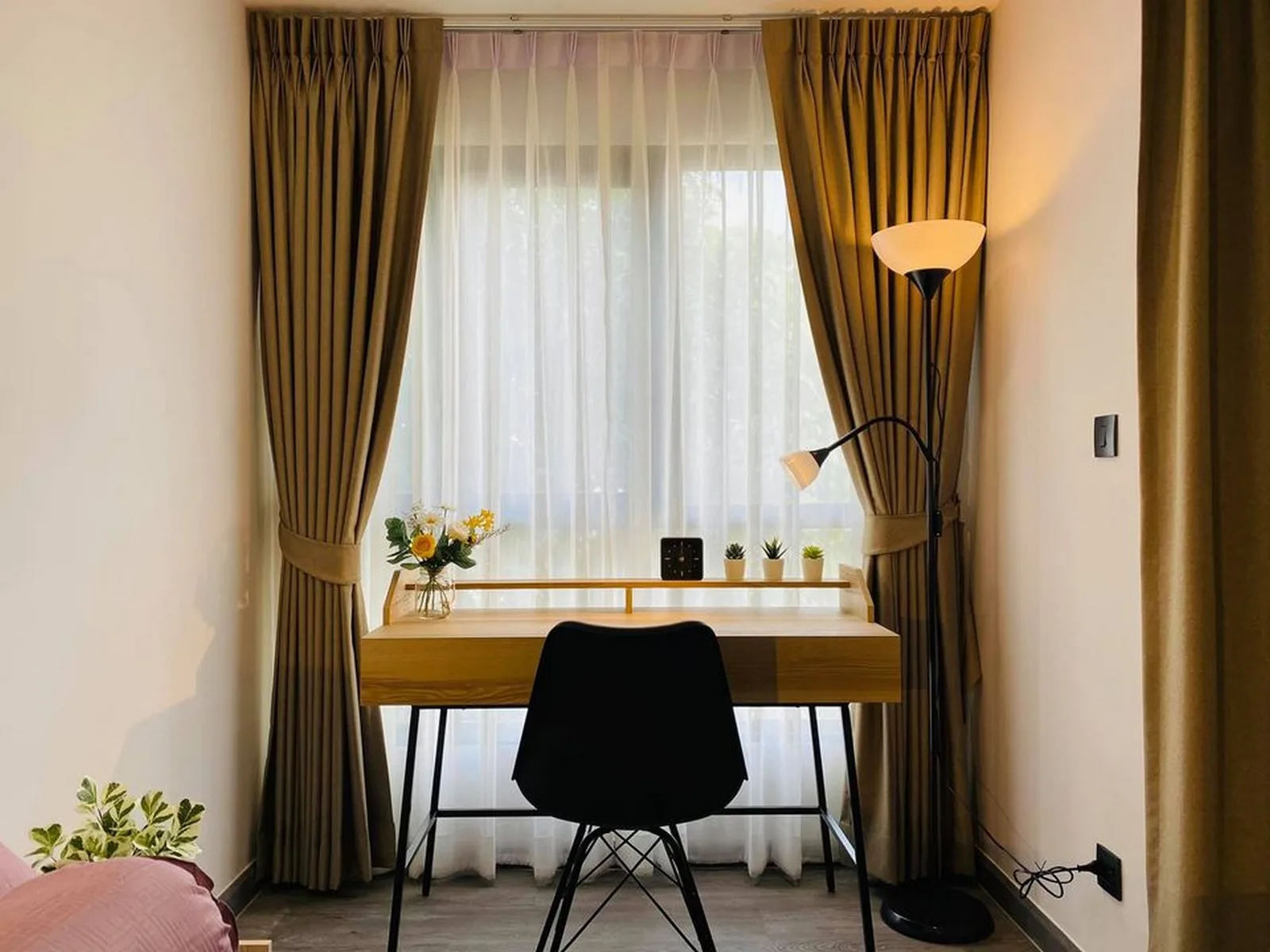 Asher Privé Sutthisan — photo 2