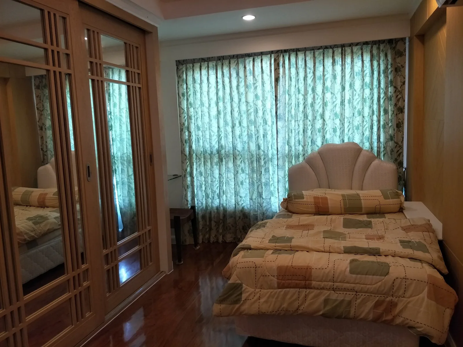 Avenue 61 — photo 10
