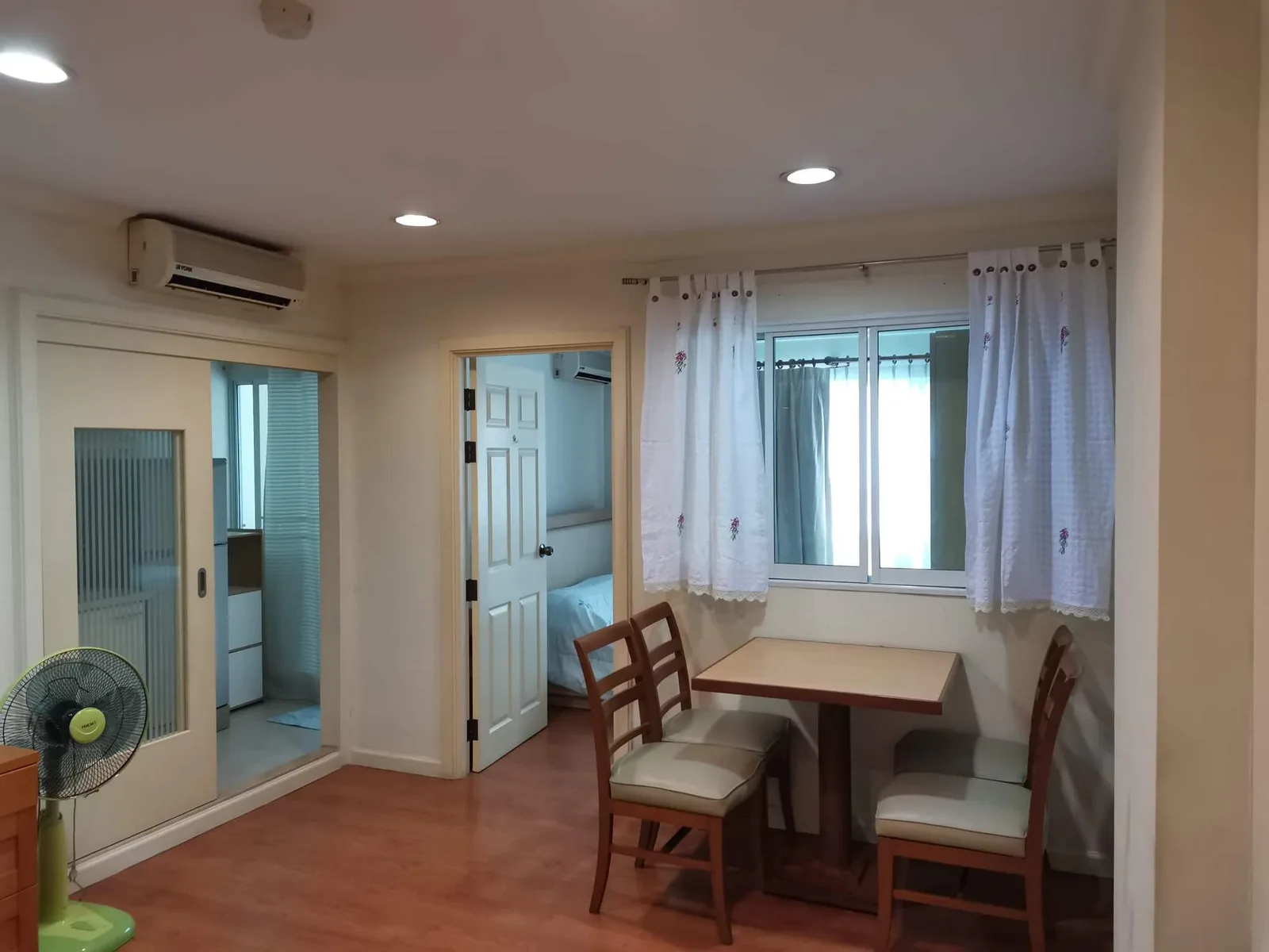 Lumpini Suite Sukhumvit 41 — photo 2