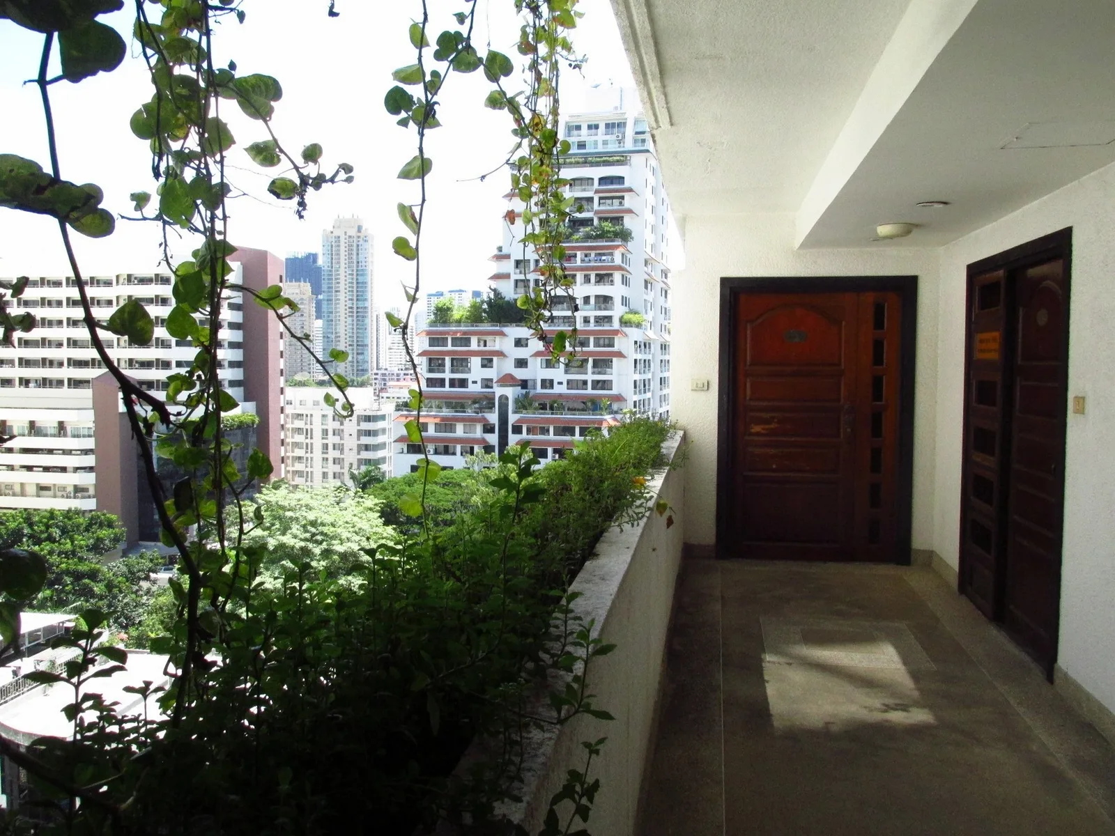 Supalai Place — photo 8