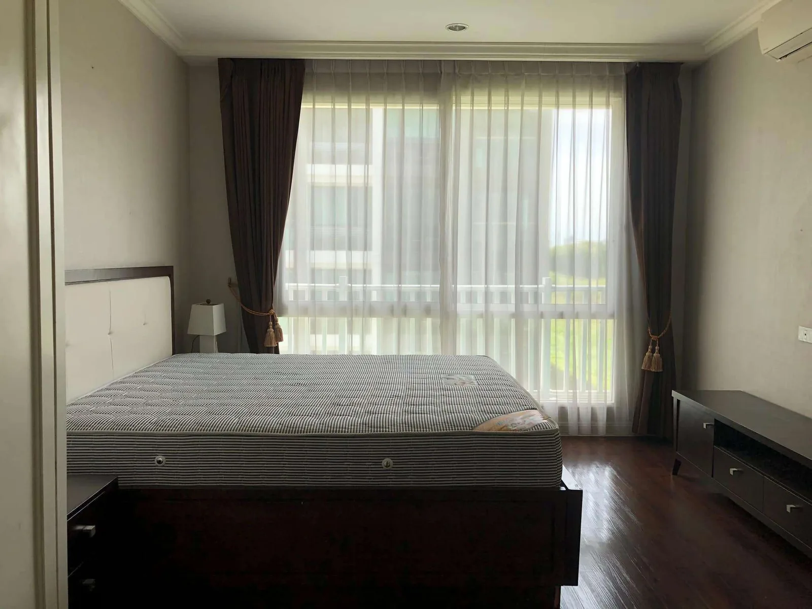 Leticia Rama 9 — photo 6