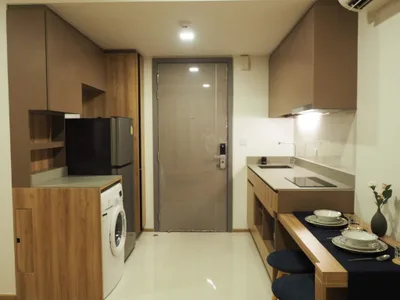 Taka Haus Ekamai 12