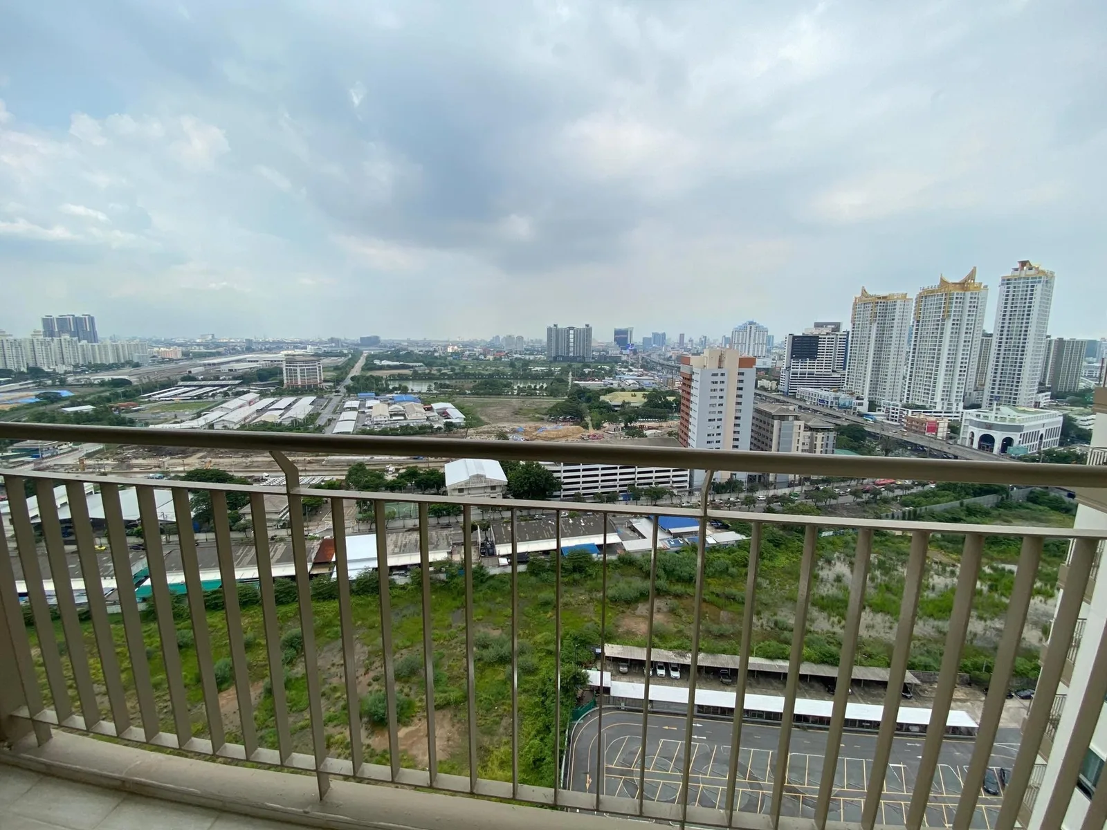 Lumpini Place Rama IX - Ratchada — photo 12