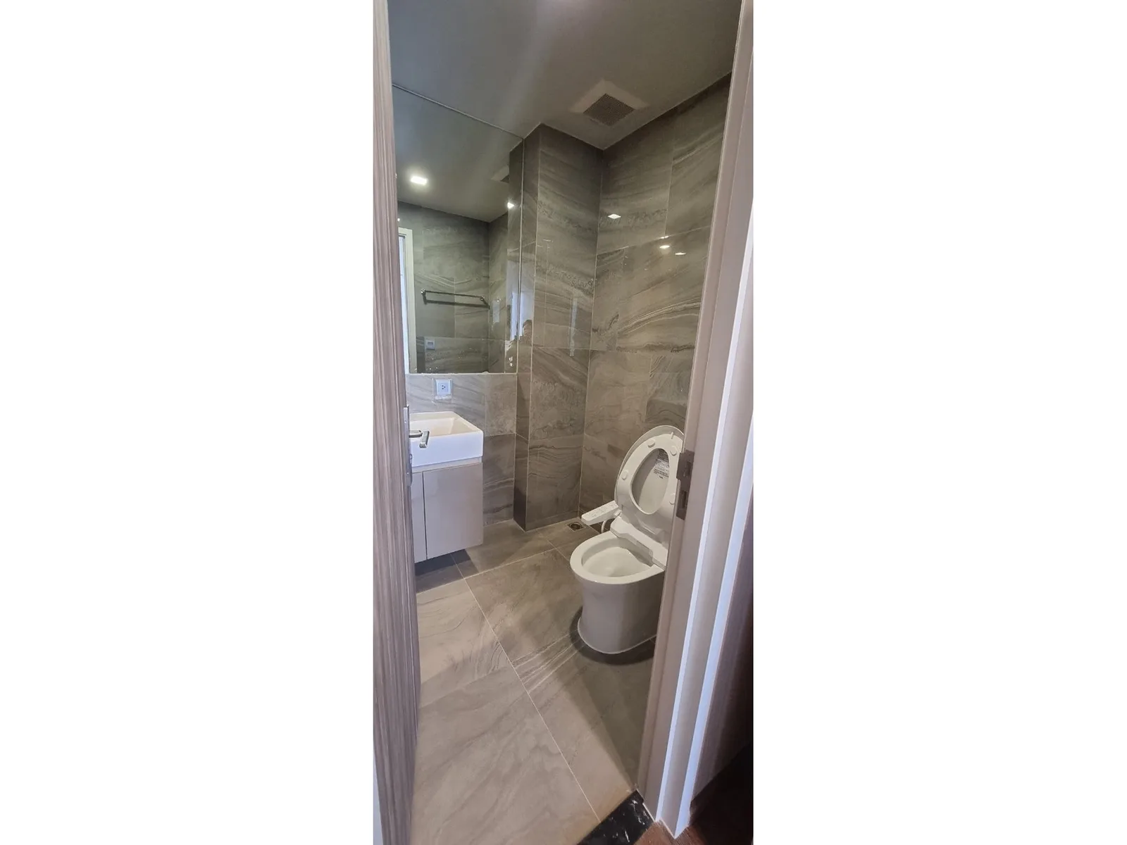 Ideo Q Sukhumvit 36 — photo 11