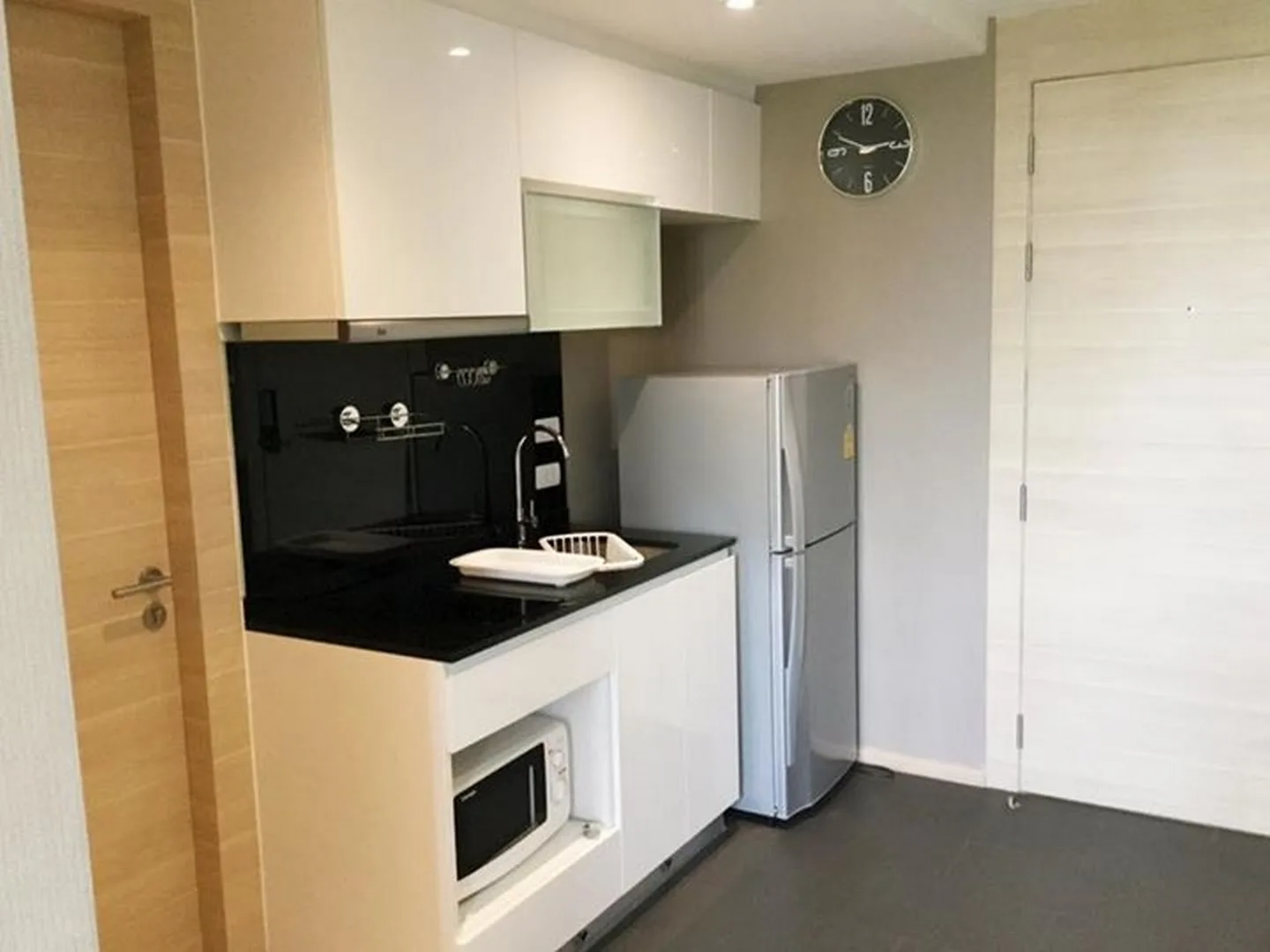 Klass Condo Silom — photo 1