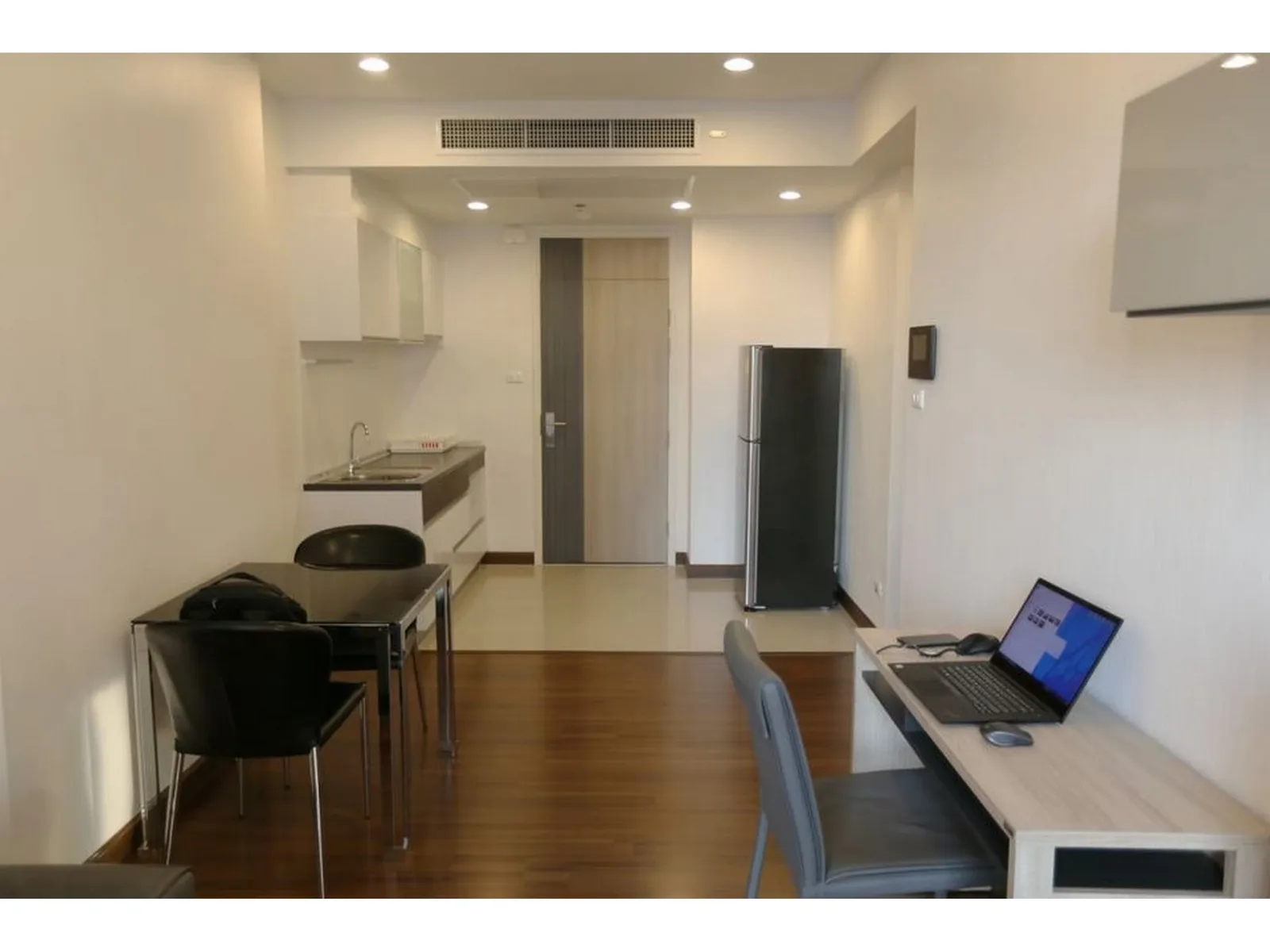 Supalai Lite Sathorn - Charoenrat — photo 2