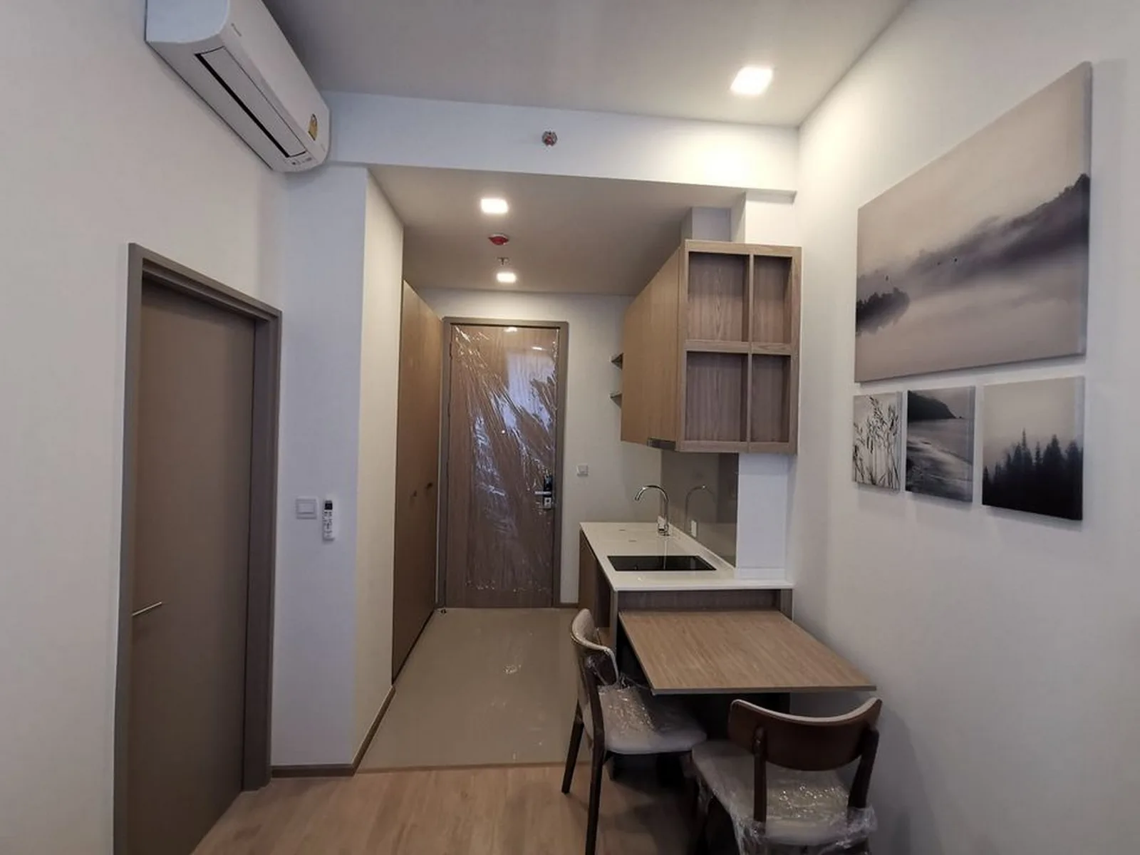 Centric Ratchayothin — photo 4
