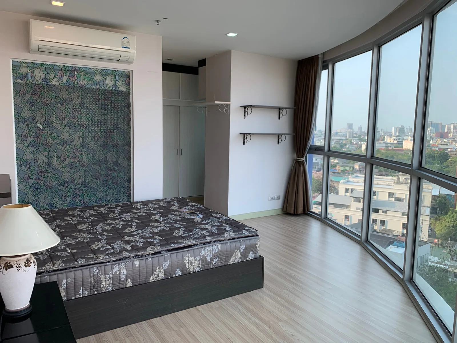 Sky Walk Condominium — photo 3