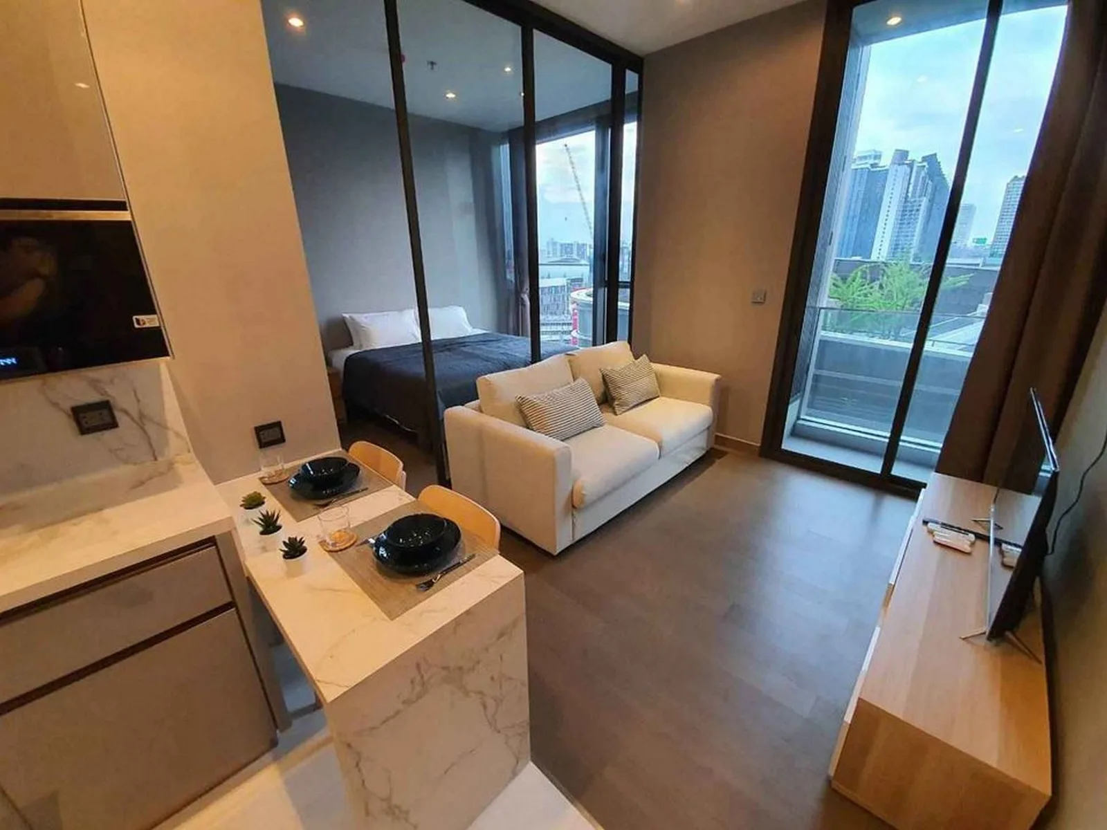 The Esse at Singha Complex — photo 2