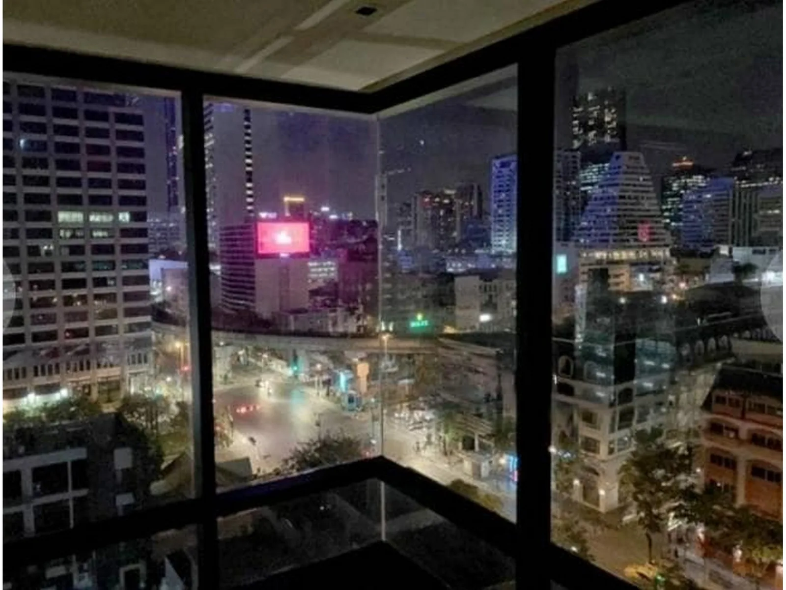 Ashton Silom — photo 7
