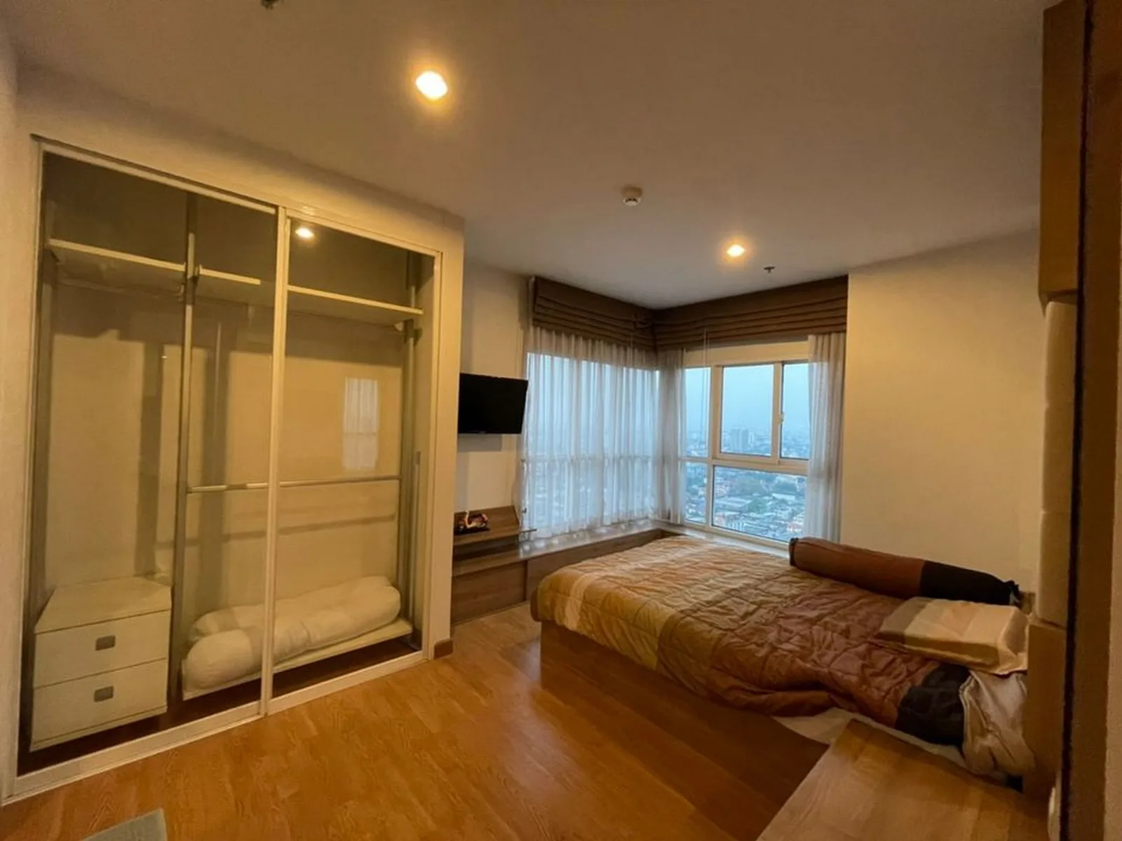 The Parkland Grand Taksin — photo 4