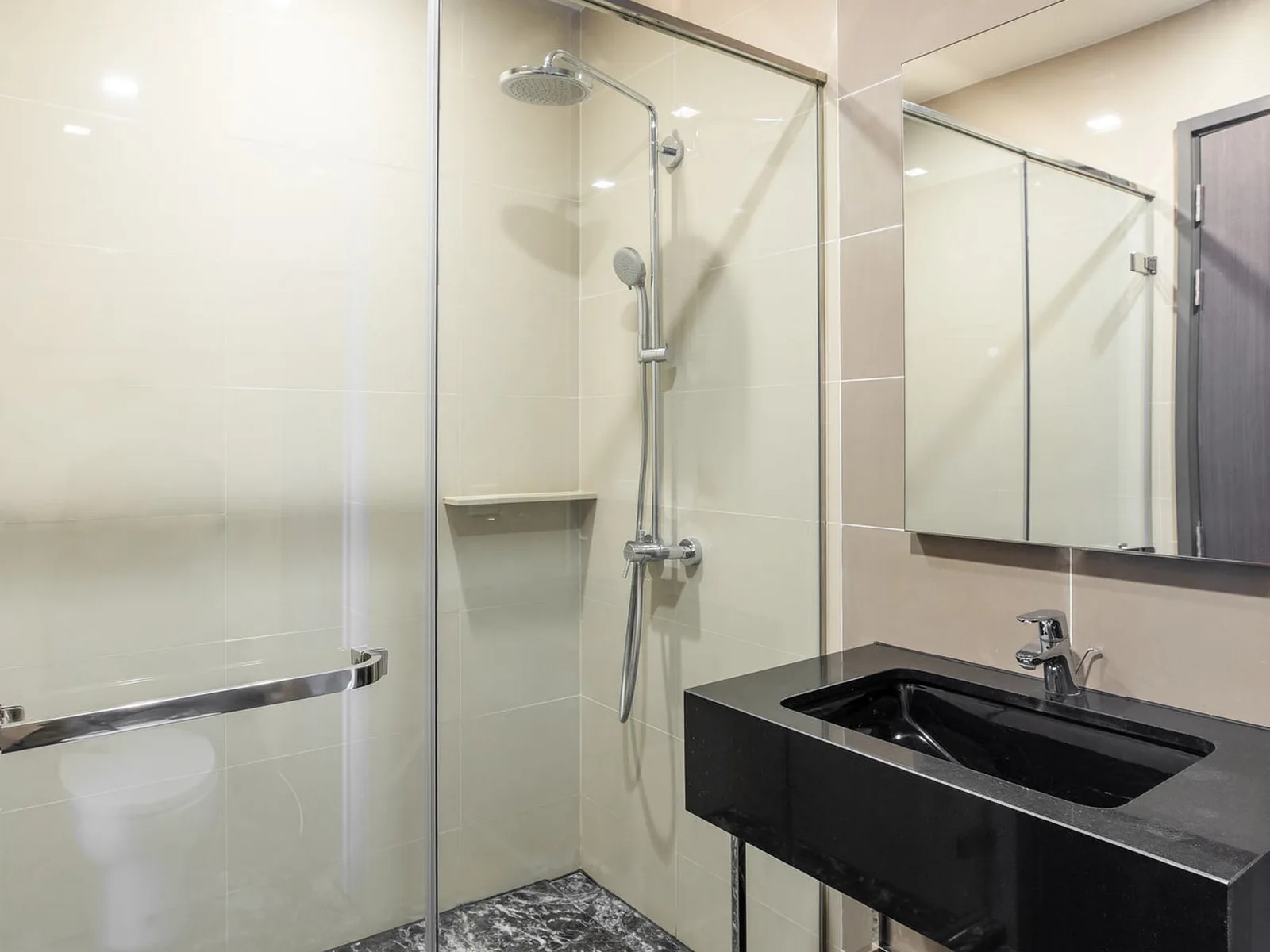 Edge Sukhumvit 23 — photo 9
