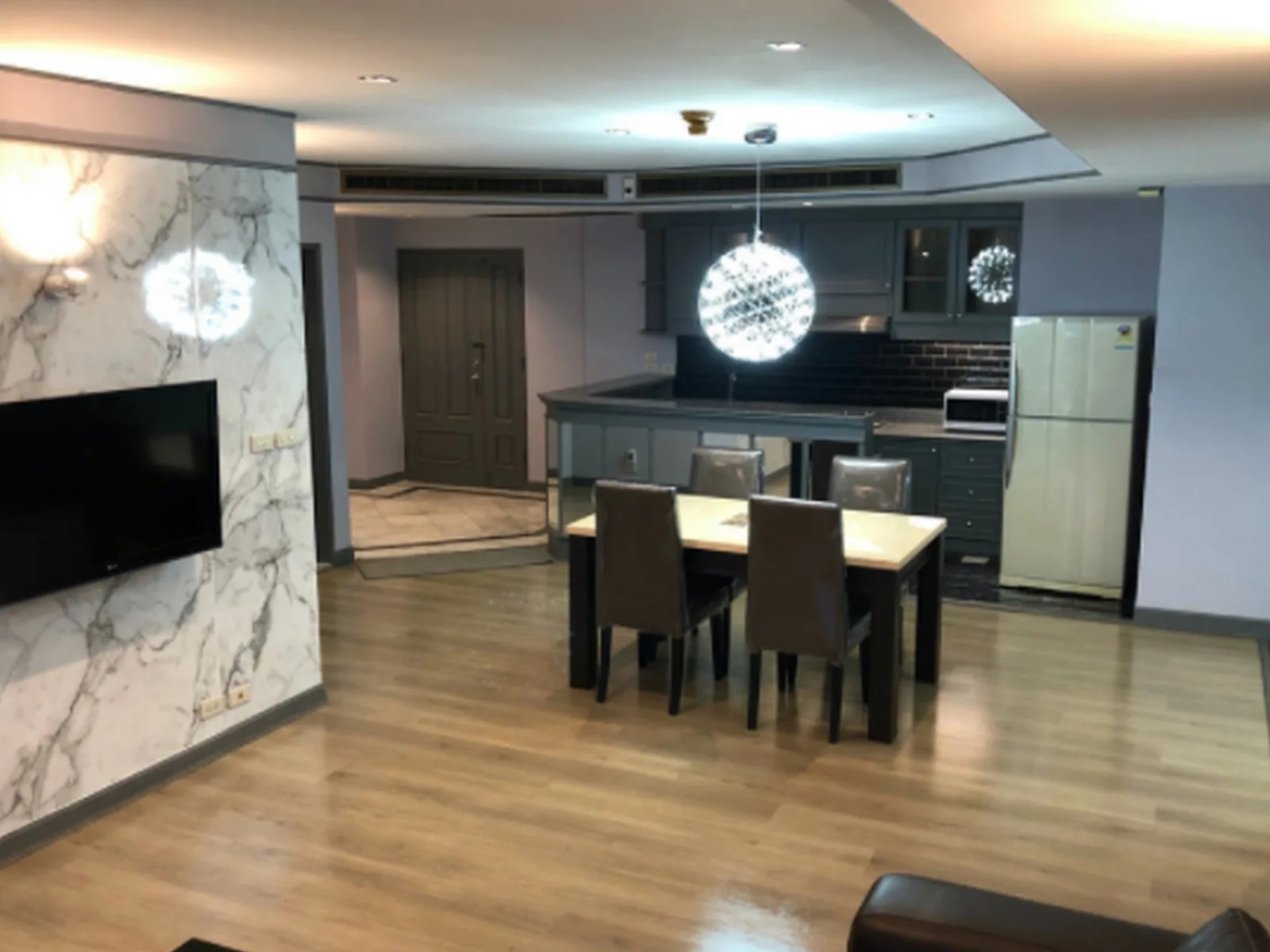 Las Colinas — photo 8