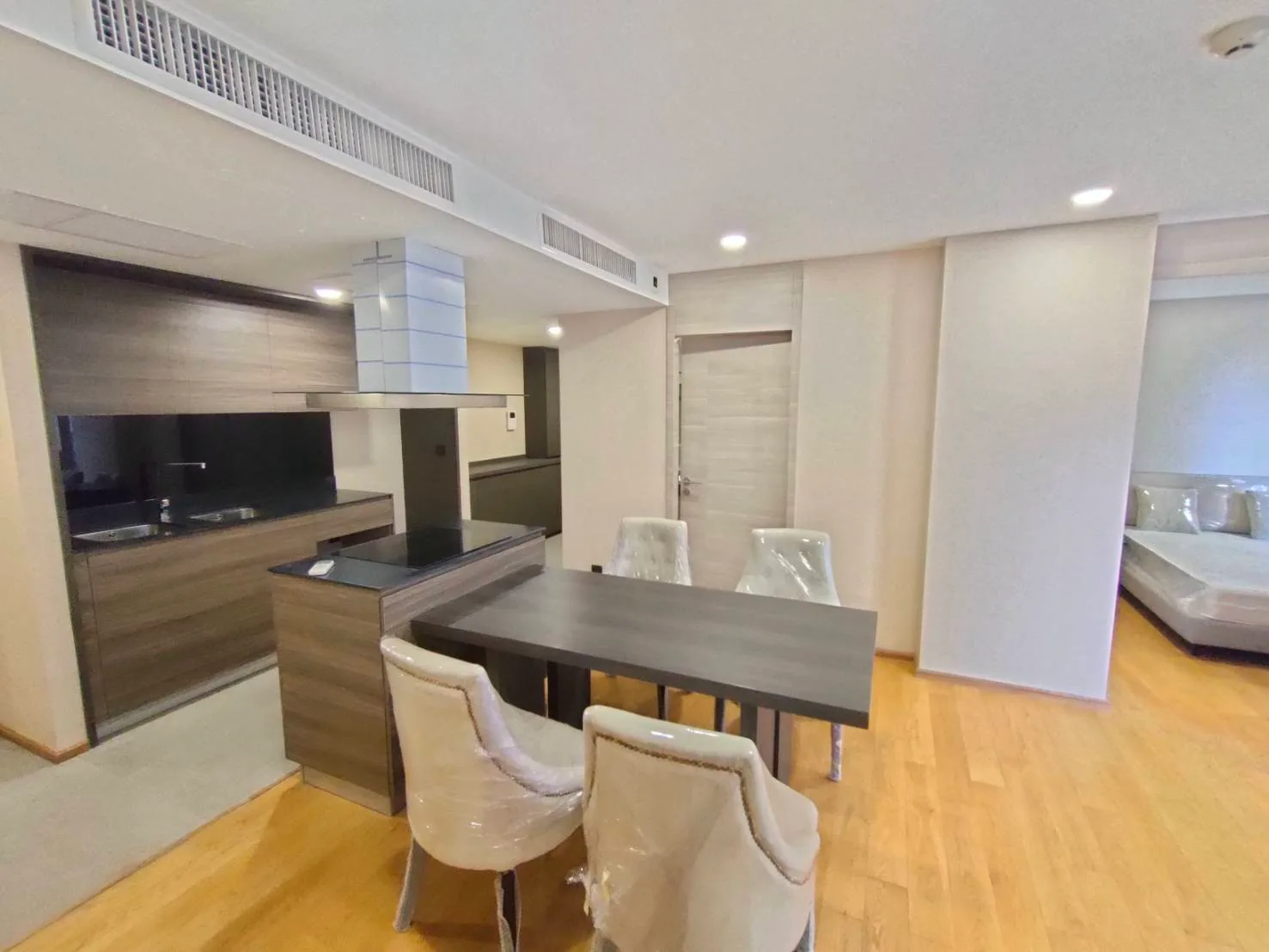 Klass Condo Langsuan — photo 2