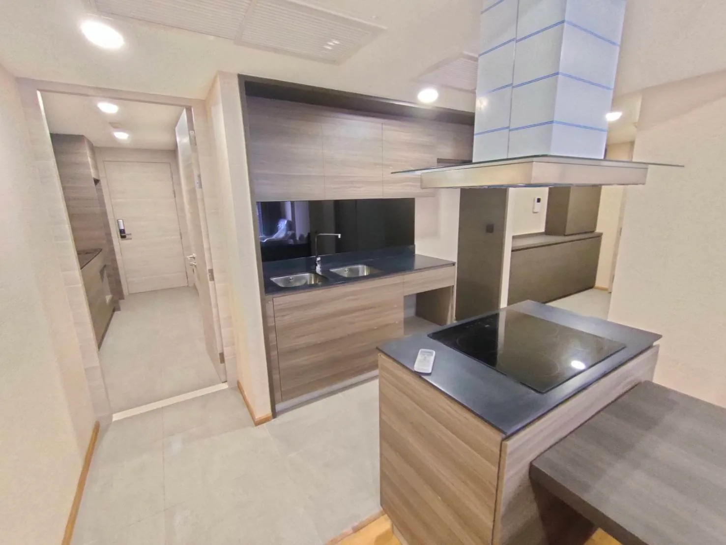 Klass Condo Langsuan — photo 7