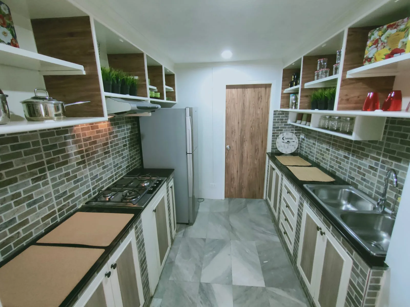 Beverly Tower Condo — photo 5