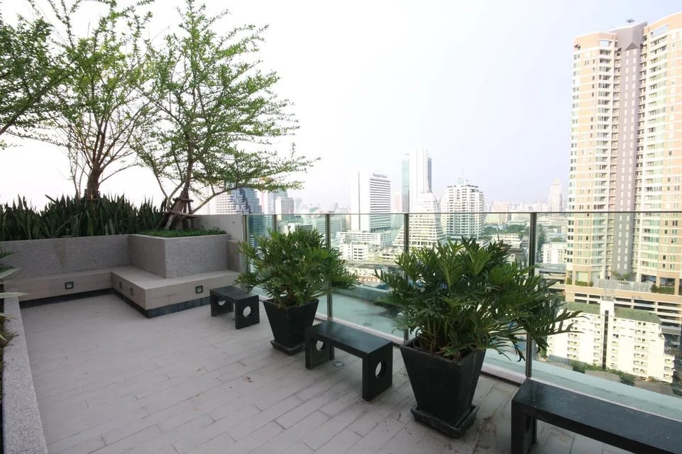 Life @ Sathorn 10 — photo 8