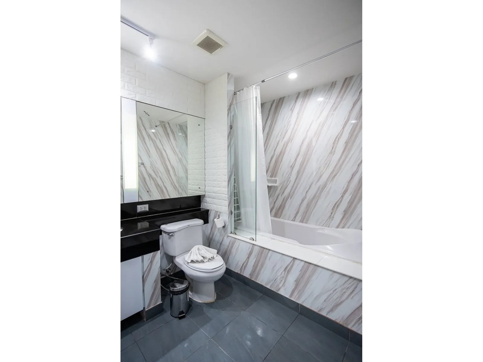 Benviar Tonson Residence — photo 7